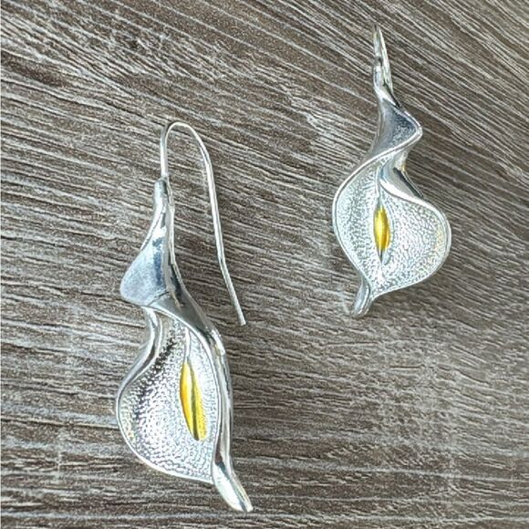 Anthropologie Jewelry - Bohemian flower earrings A425